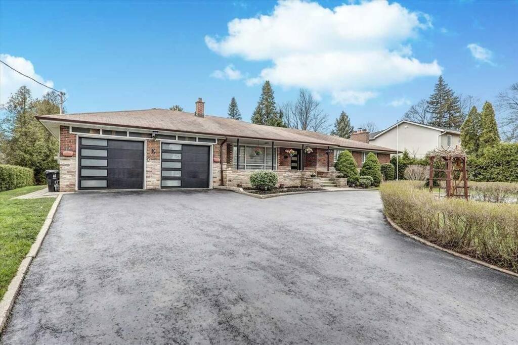 Lovely 2 Bedroom Basement Apartment In Toronto Luaran gambar