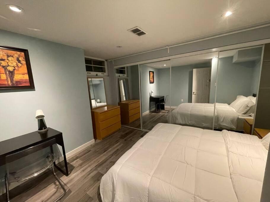 Lovely 2 Bedroom Basement Apartment In Toronto Luaran gambar